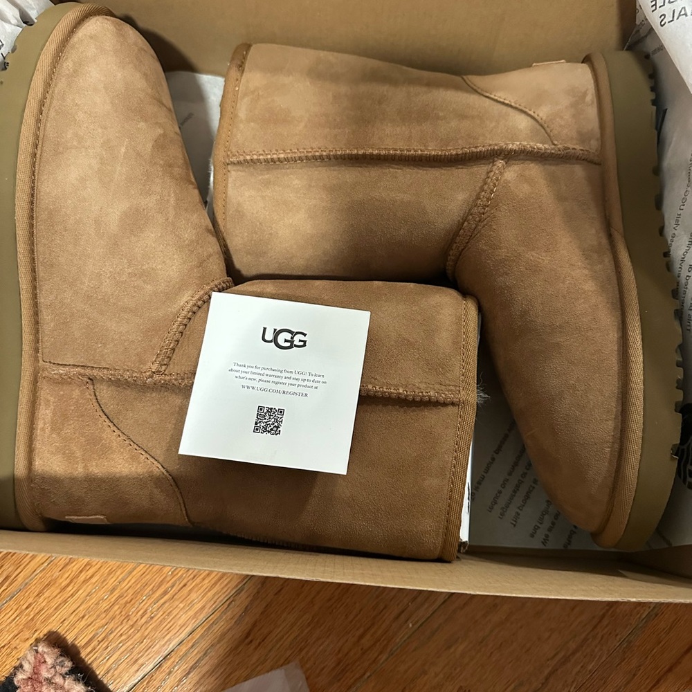 Brand new UGG Classic Short in Chestnut, size 8